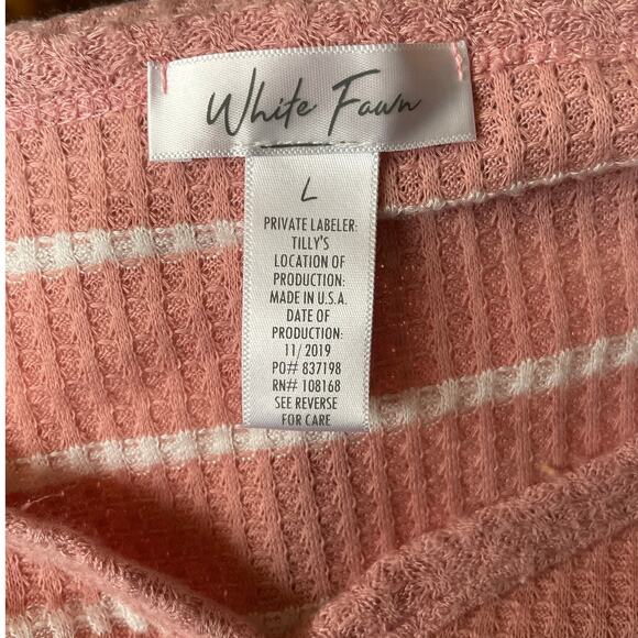 White Fawn Waffle-Knit Cropped Button Cardigan Junior's Large - Picture 6 of 9